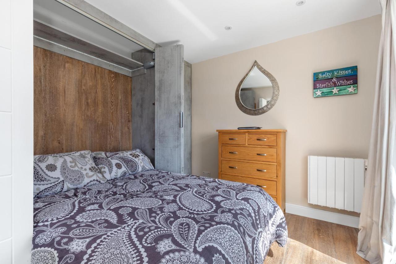 Apartamento Salty Kisses - Sea Front Aparment Hodgeston Exterior foto