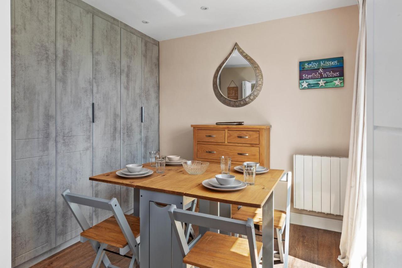 Apartamento Salty Kisses - Sea Front Aparment Hodgeston Exterior foto